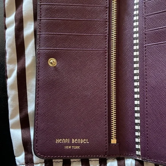 Henri Bendel W57th Single Snap Wallet Burgundy Wine EUC - Picture 4 of 4